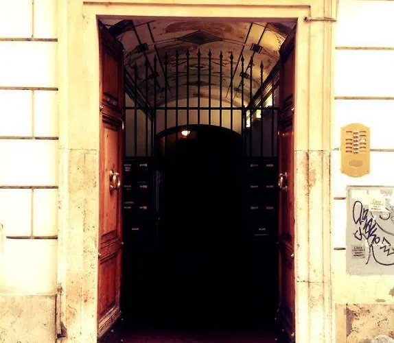 Casa Sant' Elena Hotel *