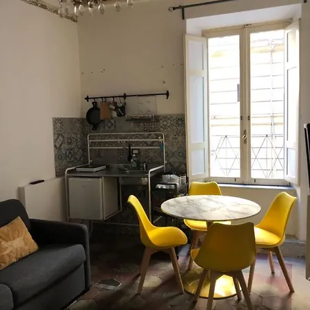 Casa Sant' Elena Rom